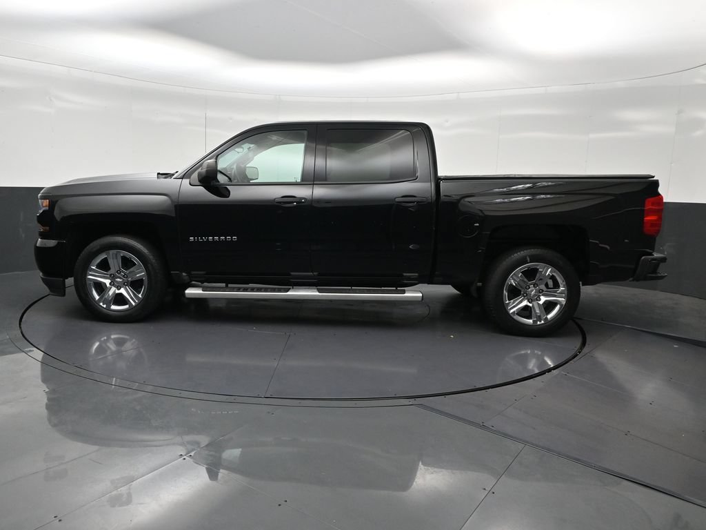 Used 2018 Chevrolet Silverado 1500 Custom RWD image 2