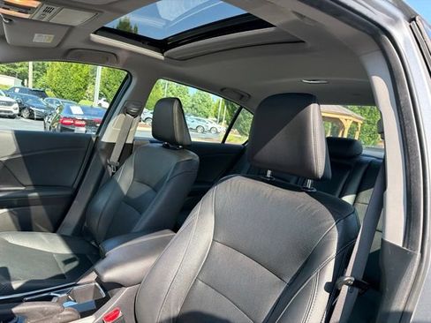 Certified 2017 Honda Accord EX-L image 13