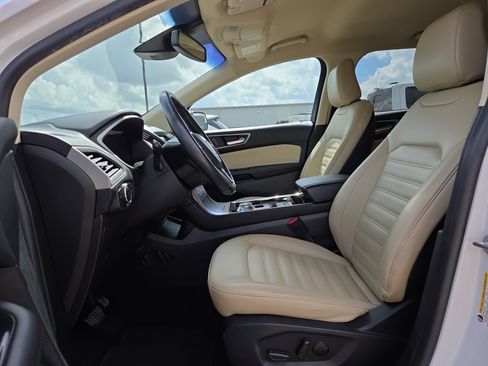 Used 2020 Ford Edge SEL w/ Convenience Package image 10