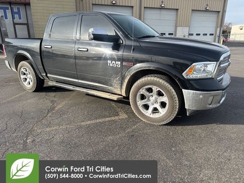 Used 2014 RAM 1500 Laramie w/ Convenience Group image 3