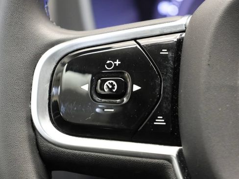 Used 2023 Volvo XC60 B5 Plus w/ Protection Package Premier AWD/4WD image 18
