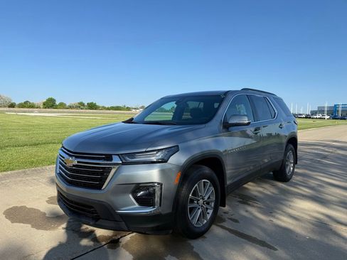 Used 2023 Chevrolet Traverse LT FWD image 10
