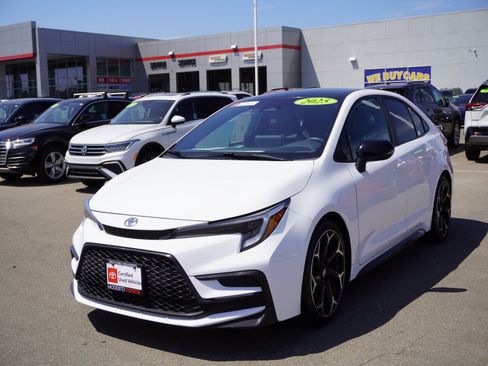 Used 2025 Toyota Corolla FX w/ Convenience Package FWD image 7