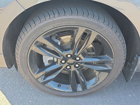 Used 2022 Ford Edge ST w/ Equipment Group 401A AWD/4WD image 28