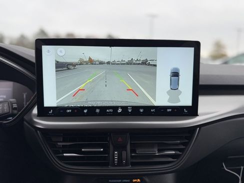 New 2025 Ford Escape SE image 17