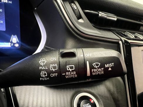 Used 2023 Jeep Grand Cherokee L Laredo image 43