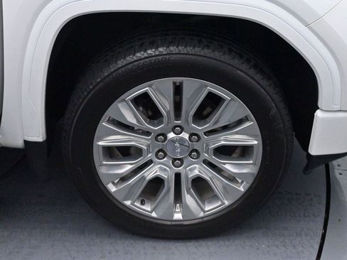 Used 2020 GMC Sierra 1500 Denali w/ Denali Ultimate Package AWD/4WD image 39