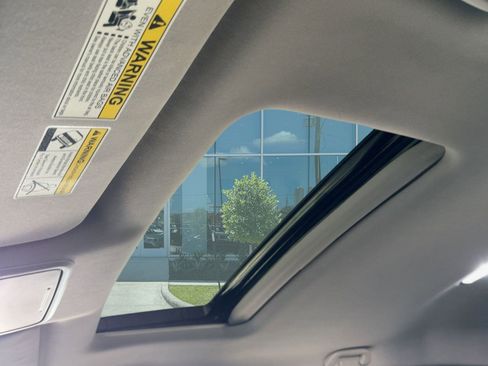 Used 2022 Honda Pilot Special Edition image 16