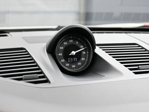 Certified 2024 Porsche 911 Carrera GTS RWD image 20