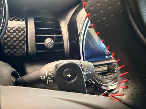 Used 2019 MINI Cooper S FWD image 32