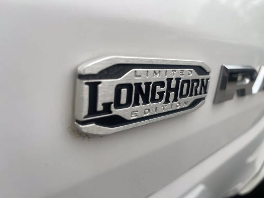 Used 2022 RAM 1500 Limited w/ Body-Colour Bumper Group AWD/4WD image 12