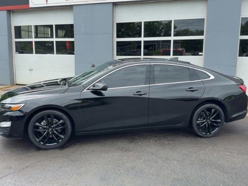 Used 2021 Chevrolet Malibu LT w/ Midnight Edition FWD image 8