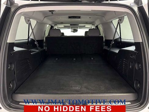 Used 2018 Chevrolet Suburban LT AWD/4WD image 19