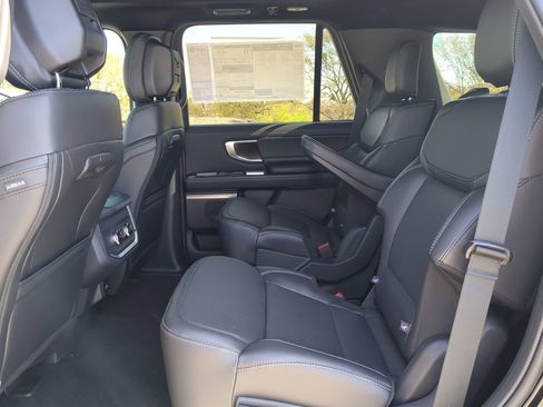 New 2026 Ford Expedition Platinum w/ Stealth Appearance Package AWD/4WD image 12