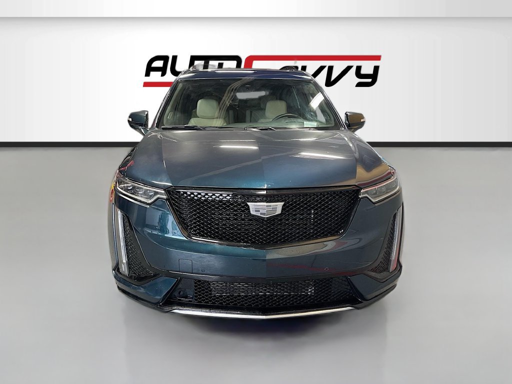Used 2024 Cadillac XT6 Sport w/ Technology Package AWD/4WD image 2