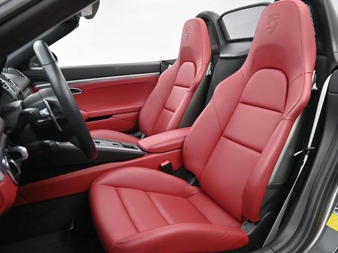 Certified 2025 Porsche 718 Boxster GTS w/ Premium Package image 5