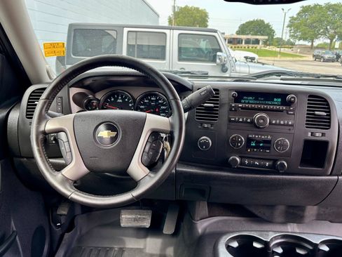 Used 2013 Chevrolet Silverado 1500 LT AWD/4WD image 3