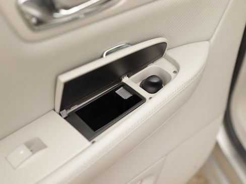 Used 2007 Cadillac DTS Luxury II image 31