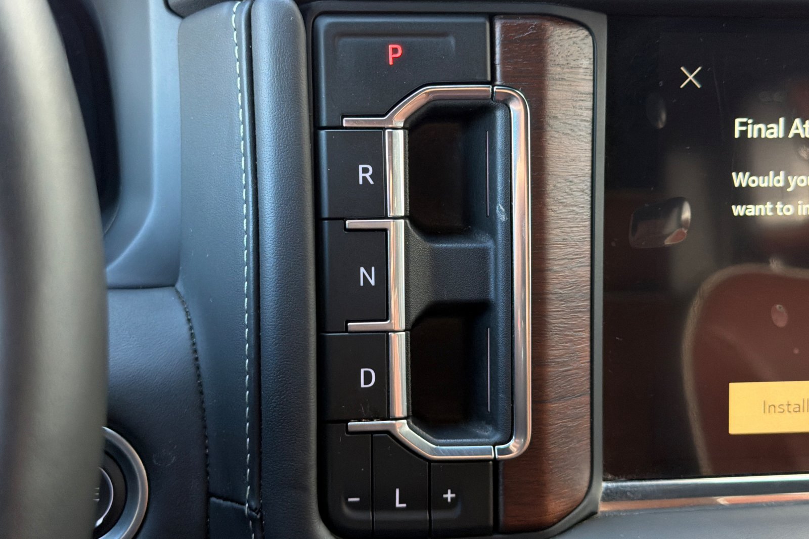 Used 2024 GMC Yukon Denali Ultimate AWD/4WD image 23