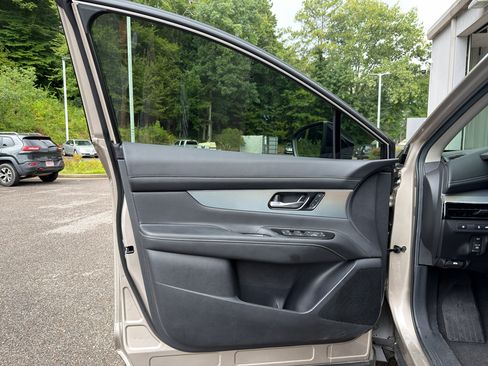 Used 2025 Nissan Murano SL AWD/4WD image 9
