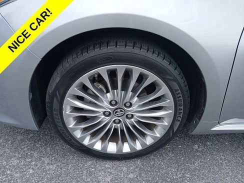Used 2017 Toyota Avalon Limited w/ Carpet Mat Package FWD image 2