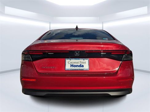 New 2025 Honda Accord SE image 4