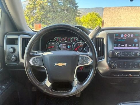 Used 2018 Chevrolet Silverado 1500 LT AWD/4WD image 14