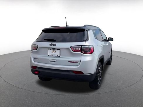 Used 2025 Jeep Compass Trailhawk AWD/4WD image 13