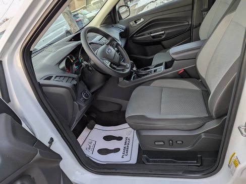 Used 2017 Ford Escape SE w/ SE Cold Weather Package image 25