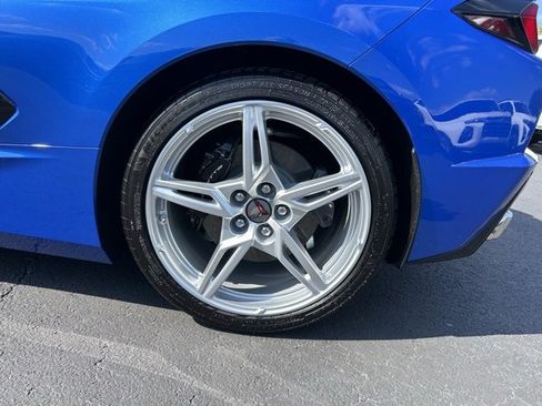 Used 2021 Chevrolet Corvette Stingray Coupe w/ 1LT image 10