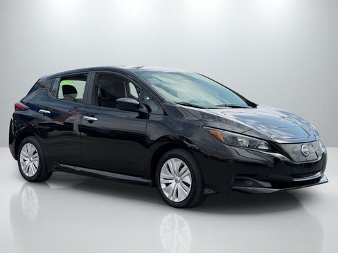 Used 2025 Nissan Leaf S FWD image 10