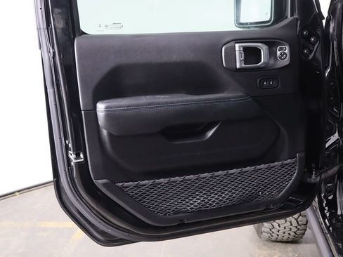 Used 2023 Jeep Wrangler Unlimited Rubicon 4xe w/ Cold Weather Group AWD/4WD image 18
