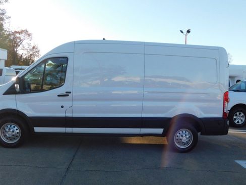 Used 2020 Ford Transit 250 Medium Roof AWD image 4