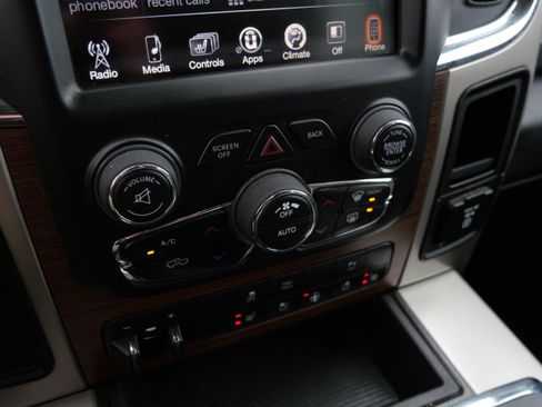 Used 2015 RAM 3500 Laramie w/ Black Appearance Group AWD/4WD image 30