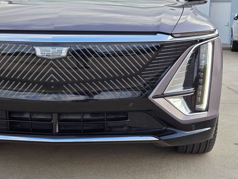 Certified 2025 Cadillac Lyriq Luxury image 6