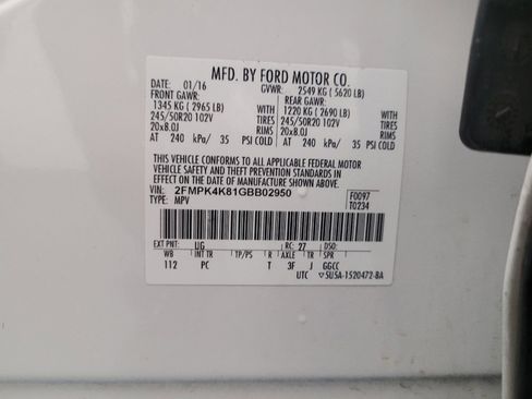 Used 2016 Ford Edge Titanium w/ Equipment Group 302A AWD/4WD image 33