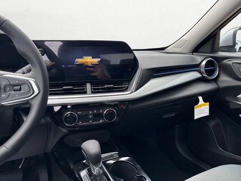 New 2026 Chevrolet Trax LT w/ Driver Confidence Package FWD image 11