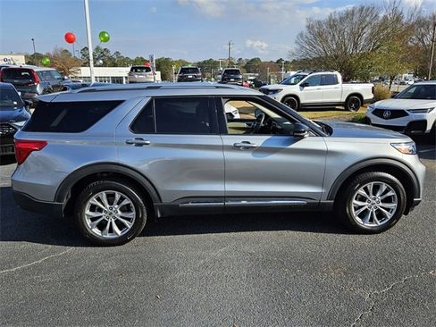 Used 2021 Ford Explorer Limited w/ Equipment Group 301A image 12