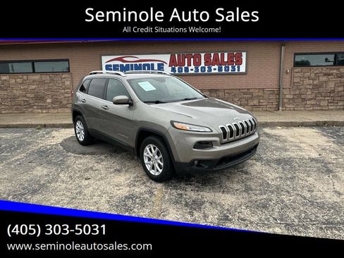 Used 2016 Jeep Cherokee Latitude w/ Safety/Convenience Group AWD/4WD image 1