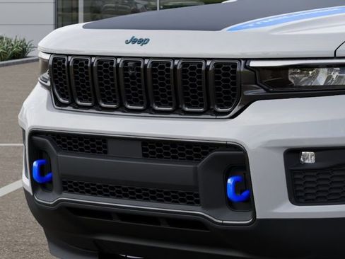 New 2025 Jeep Grand Cherokee Trailhawk image 11