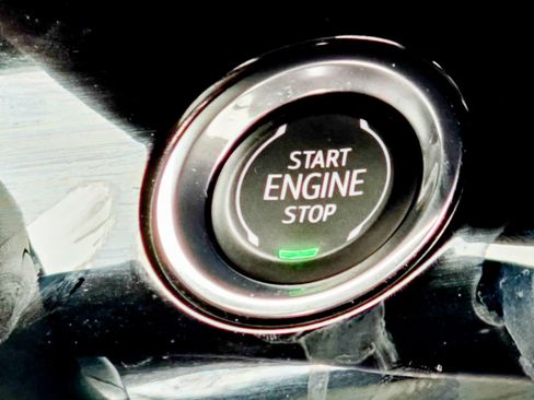 Used 2024 Buick Envision Avenir image 46