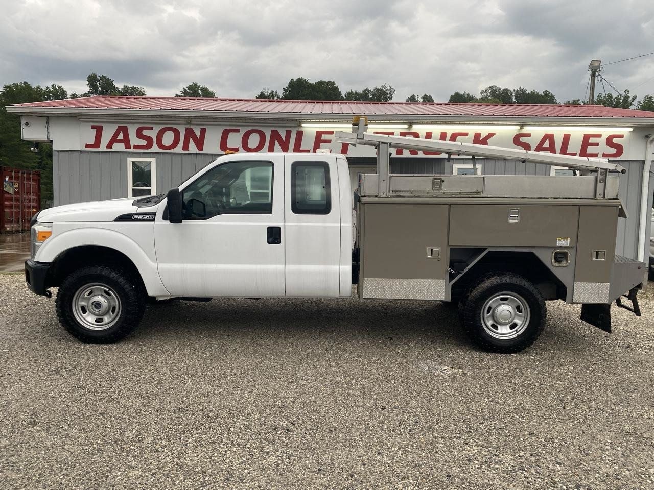 Used 2011 Ford F350 XL w/ Snow Plow Prep Pkg AWD/4WD image 1