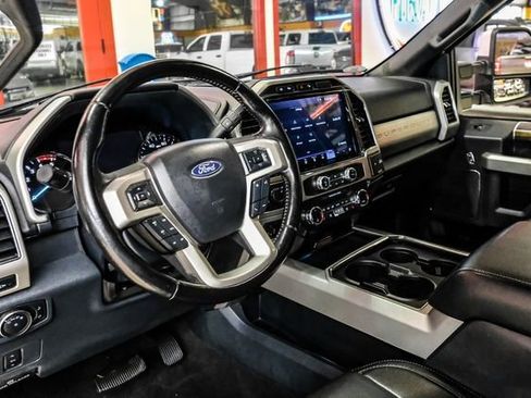 Used 2022 Ford F250 Lariat w/ Lariat Value Package image 5