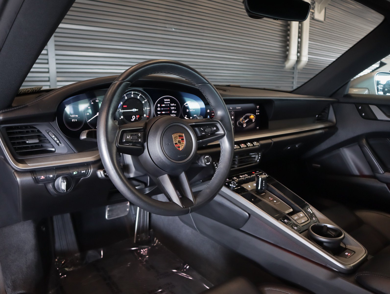Certified 2023 Porsche 911 Carrera w/ Premium Package RWD image 4