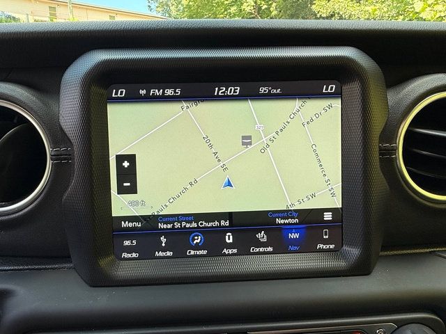 Used 2019 Jeep Wrangler Unlimited Sahara w/ Dual Top Group AWD/4WD image 23