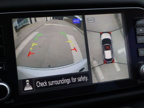 Used 2023 Nissan Kicks SR FWD image 7