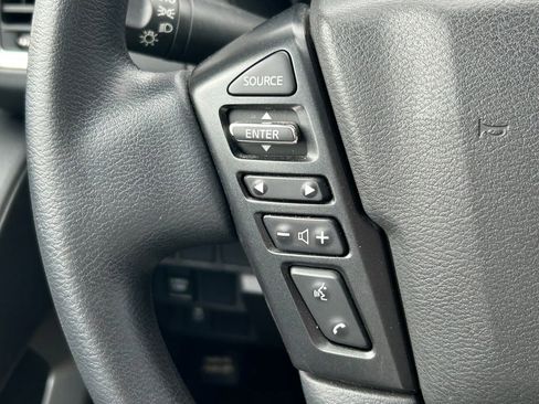 Used 2024 Nissan Frontier SV RWD image 32