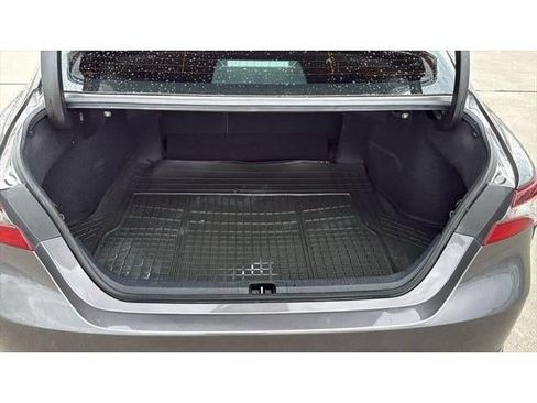Used 2022 Toyota Camry SE FWD image 27
