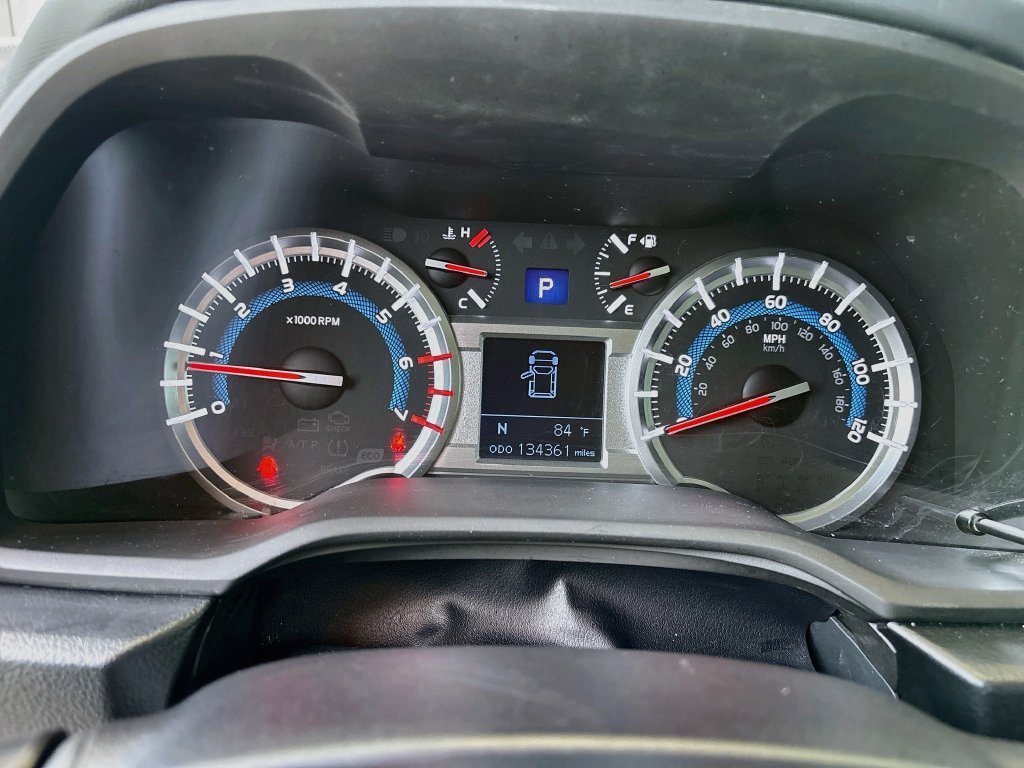 Used 2015 Toyota 4Runner Limited AWD/4WD image 34