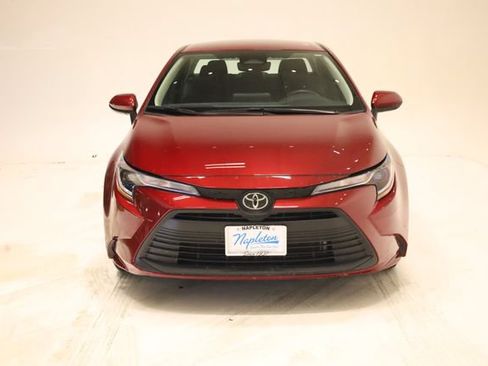 Used 2026 Toyota Corolla LE FWD image 3